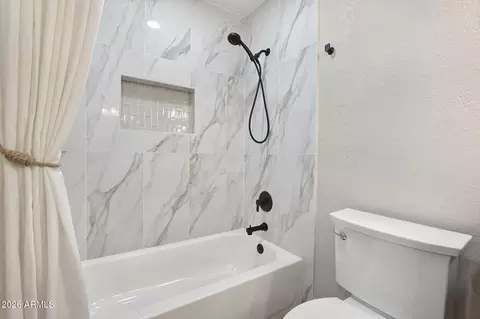 Bath - 1007 E Grandview Rd, Phoenix, AZ 85022 photo 5 of 5