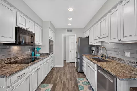 Kitchen - 629 S Edgewater Dr, Mesa, AZ 85208 photo 2 of 5