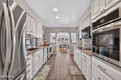 Kitchen - 629 S Edgewater Dr, Mesa, AZ 85208 photo 4 of 5