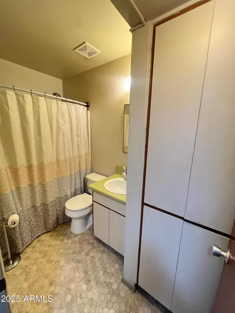 Bath - 5518 E Lindstrom Ln #B6, Mesa, AZ 85215 photo 1 of 1
