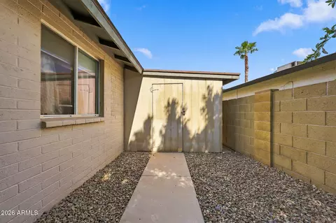 Exterior - 2301 E Alameda Dr, Tempe, AZ 85282 photo 4 of 5