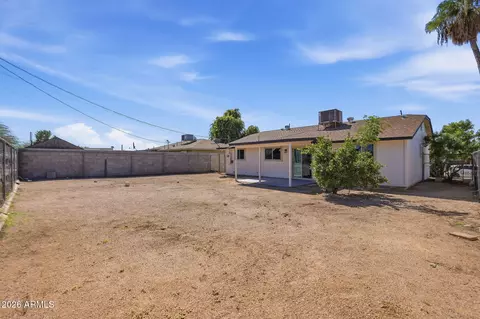 Exterior - 2005 S Apache Dr, Apache Junction, AZ 85120 photo 4 of 6