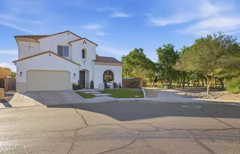 6932 S Black Hills Way, Chandler, AZ 85249