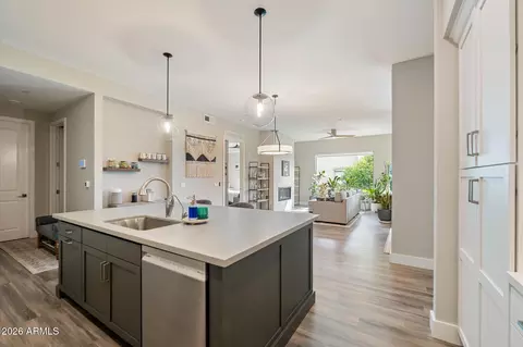 Kitchen - 5250 E Deer Valley Dr #360, Phoenix, AZ 85054 photo 2 of 4
