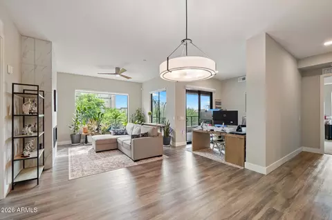 Living - 5250 E Deer Valley Dr #360, Phoenix, AZ 85054 photo 3 of 8