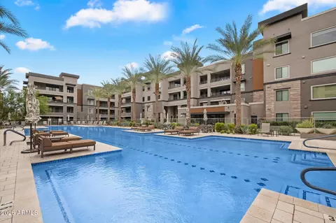 Exterior - 5250 E Deer Valley Dr #360, Phoenix, AZ 85054 photo 3 of 4