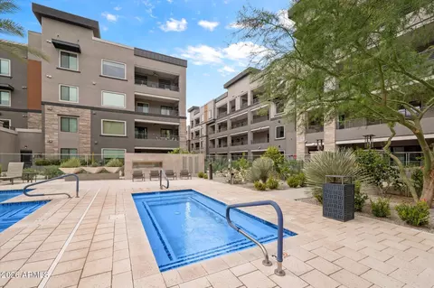 Exterior - 5250 E Deer Valley Dr #360, Phoenix, AZ 85054 photo 2 of 4