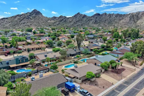 View/Area - 2263 E Christy Dr, Phoenix, AZ 85028 photo 7 of 9