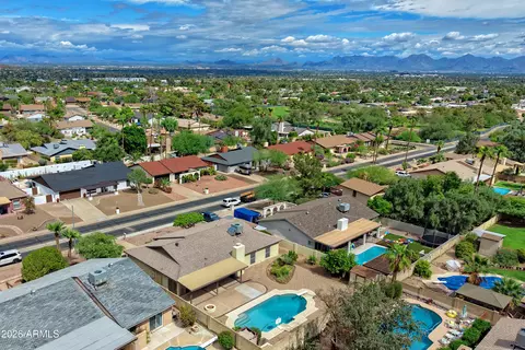 View/Area - 2263 E Christy Dr, Phoenix, AZ 85028 photo 2 of 9