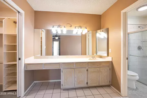 Bath - 2263 E Christy Dr, Phoenix, AZ 85028 photo 1 of 4