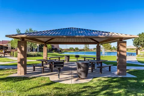 View/Area - 2197 E Lindrick Dr, Gilbert, AZ 85298 photo 4 of 7