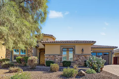 Exterior - 2197 E Lindrick Dr, Gilbert, AZ 85298 photo 2 of 13