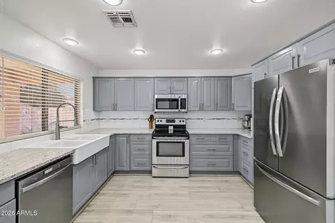 Kitchen - 11119 E Wier Ave, Mesa, AZ 85208 photo 1 of 5