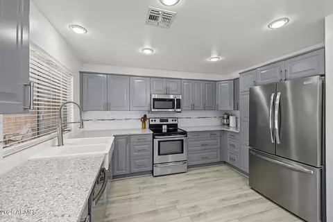 Kitchen - 11119 E Wier Ave, Mesa, AZ 85208 photo 3 of 5