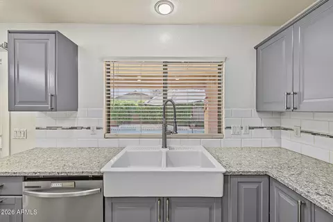 Kitchen - 11119 E Wier Ave, Mesa, AZ 85208 photo 4 of 5