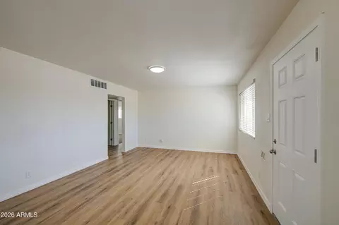 Living - 680 W Raymond St, Coolidge, AZ 85128 photo 4 of 8