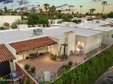 Exterior - 7040 N 11th Ave, Phoenix, AZ 85021 photo 7 of 17