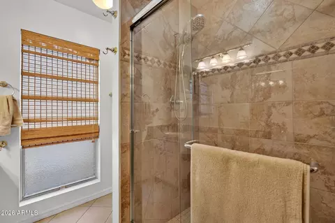 Bath - 7040 N 11th Ave, Phoenix, AZ 85021 photo 2 of 3