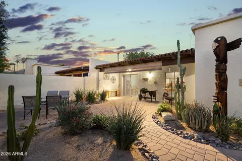 Exterior - 7040 N 11th Ave, Phoenix, AZ 85021 photo 2 of 17