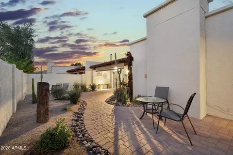 Exterior - 7040 N 11th Ave, Phoenix, AZ 85021 photo 4 of 17
