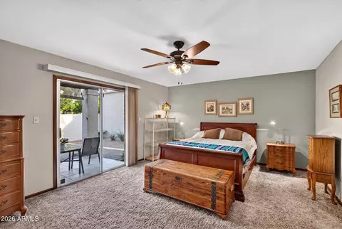 Bedroom - 7040 N 11th Ave, Phoenix, AZ 85021 photo 1 of 4