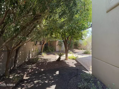 Exterior - 3302 E Campbell Ave #9, Phoenix, AZ 85018 photo 5 of 13