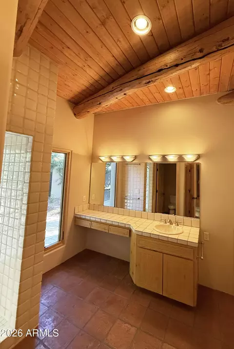 Bath - 3302 E Campbell Ave #9, Phoenix, AZ 85018 photo 3 of 8