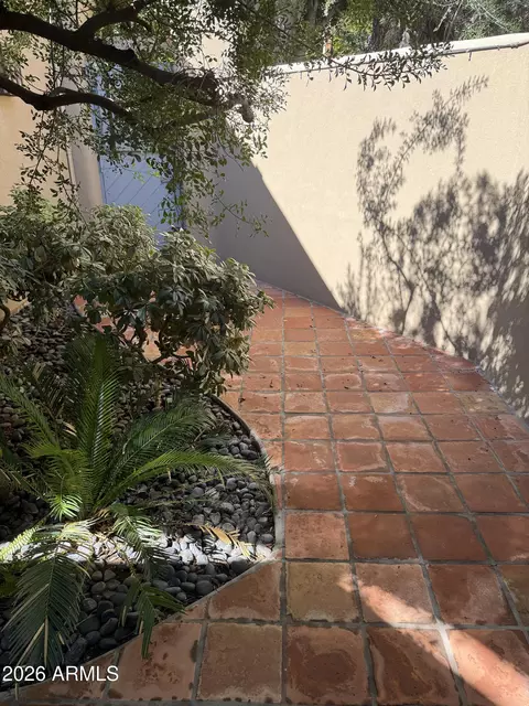 Exterior - 3302 E Campbell Ave #9, Phoenix, AZ 85018 photo 3 of 13