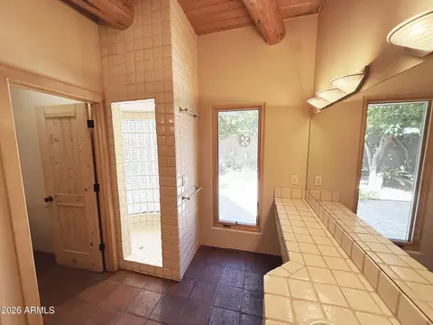 Bath - 3302 E Campbell Ave #9, Phoenix, AZ 85018 photo 2 of 8