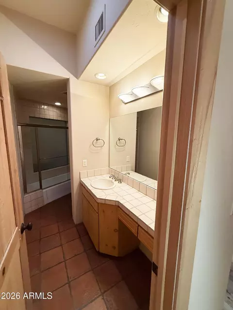 Bath - 3302 E Campbell Ave #9, Phoenix, AZ 85018 photo 7 of 8