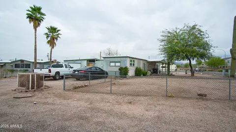 1022 N Main Dr, Apache Junction, AZ 85120 photo 2
