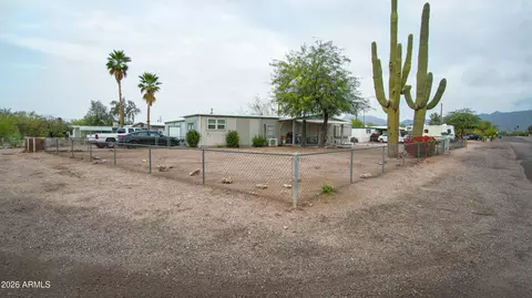 1022 N Main Dr, Apache Junction, AZ 85120 photo 3