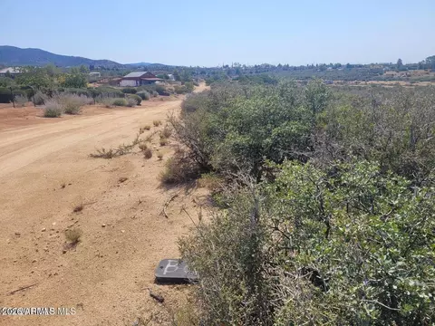 8095 W Barrington Rd #75, Wilhoit, AZ 86332