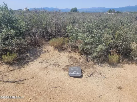 8155 W Barrington Rd #76, Wilhoit, AZ 86332