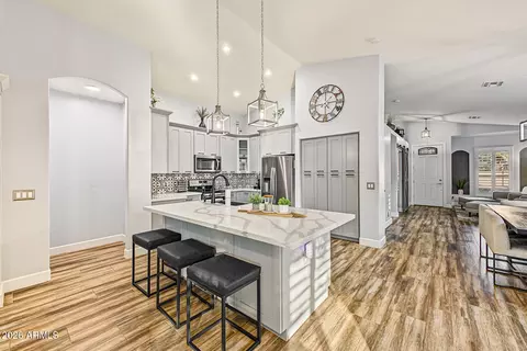 3240 S Cascade Pl, Chandler, AZ 85248