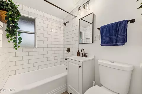 Bath - 6516 N 13th St, Phoenix, AZ 85014 photo 3 of 3