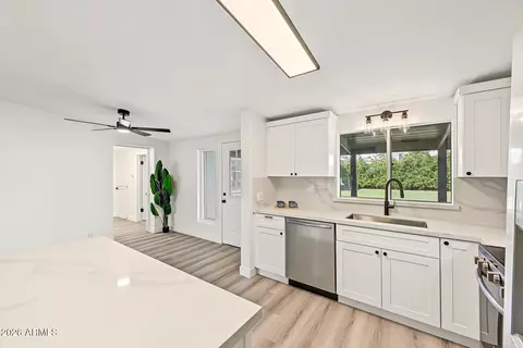 Kitchen - 6516 N 13th St, Phoenix, AZ 85014 photo 4 of 4