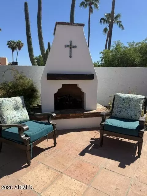Exterior - 2309 E Cortez St, Phoenix, AZ 85028 photo 8 of 17