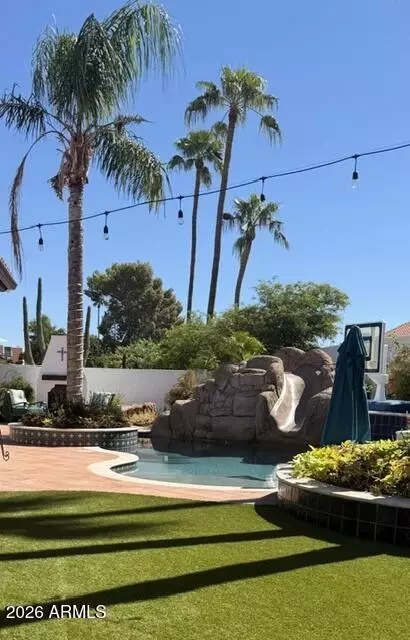 Exterior - 2309 E Cortez St, Phoenix, AZ 85028 photo 7 of 17