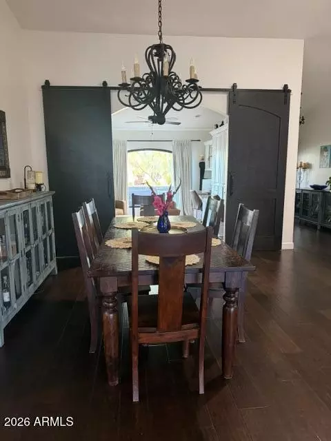 Dining - 2309 E Cortez St, Phoenix, AZ 85028 photo 3 of 3