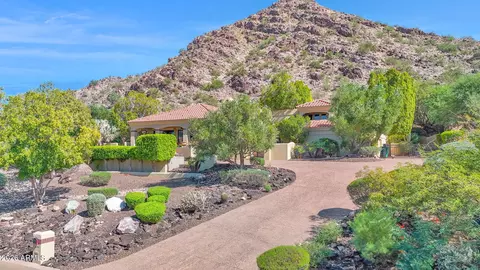 8129 N 54th St N, Paradise Valley, AZ 85253