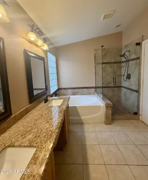 Bath - 1457 N Birch St, Gilbert, AZ 85233 photo 2 of 4