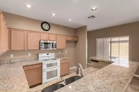 Kitchen - 560 E Rainbow Dr, Chandler, AZ 85249 photo 5 of 5
