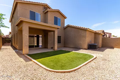 Exterior - 560 E Rainbow Dr, Chandler, AZ 85249 photo 4 of 8