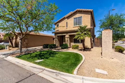 Exterior - 560 E Rainbow Dr, Chandler, AZ 85249 photo 2 of 8