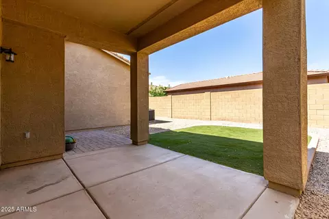 Exterior - 560 E Rainbow Dr, Chandler, AZ 85249 photo 8 of 8