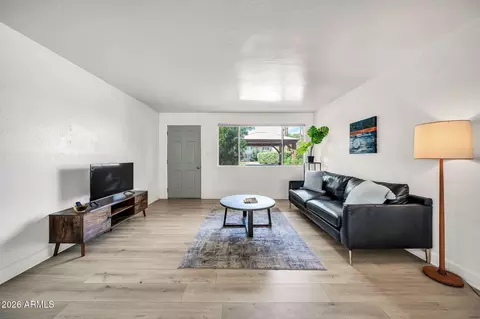 Living - 1111 E Turney Ave #3, Phoenix, AZ 85014 photo 3 of 4