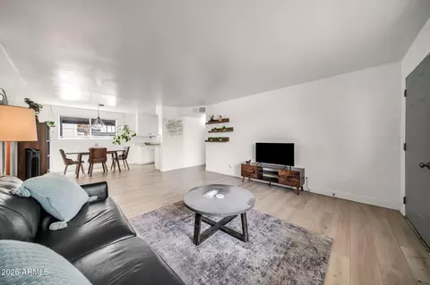 Living - 1111 E Turney Ave #3, Phoenix, AZ 85014 photo 4 of 4
