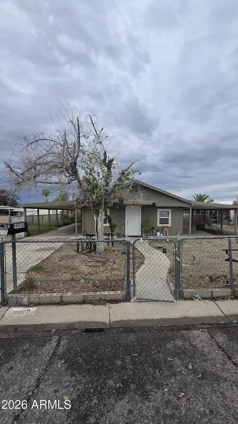 19010 N Carnation Dr, Sun City, AZ 85373