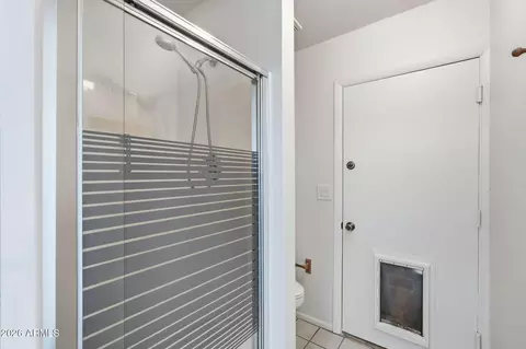Bath - 5145 E Bannock St, Phoenix, AZ 85044 photo 5 of 5